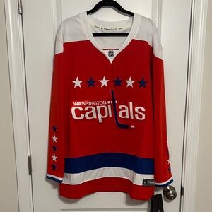 Washington Capitals Red Hockey Jersey